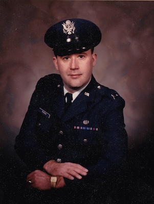 Photo of Ed Peterson in his Air Force uniform