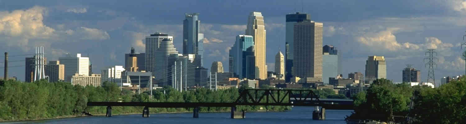 Visitor Guide image of Minneapolis and river
